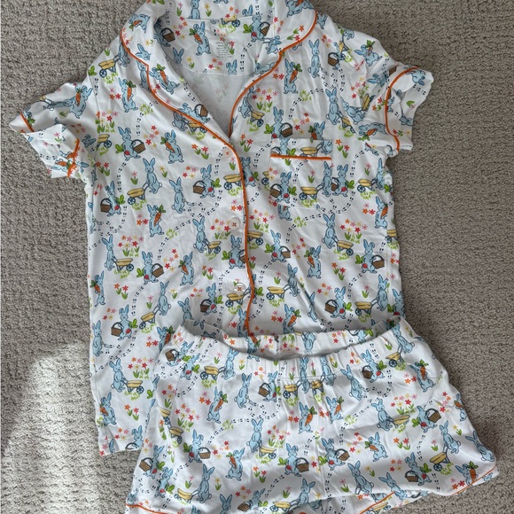 Roller Rabbit Other - Roller Rabbit White and Blue Bunny Print Pajama Set